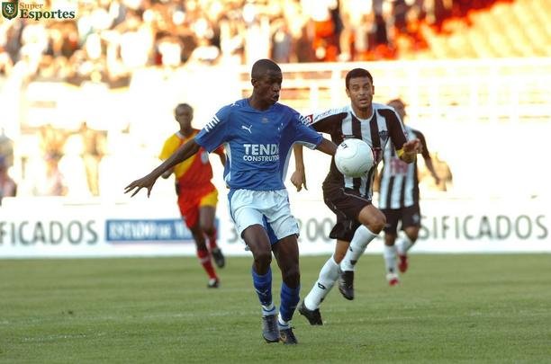 Novamente, Raposa e Galo estavam frente a frente na final do Mineiro e a vantagem também era do time celeste. A equipe do técnico Adílson Batista não teve dó do tradicional rival e devolveu, com sobra, a goleada do ano anterior. Marcelo Moreno, Marcos, contra, e Ramires marcaram no primeiro tempo. Na etapa final, Guilherme e Wagner completaram o placar, que deixou a taça nas mãos da Raposa.