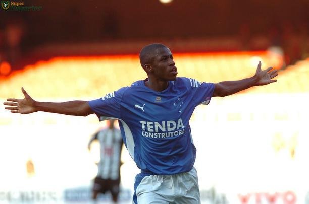 Novamente, Raposa e Galo estavam frente a frente na final do Mineiro e a vantagem também era do time celeste. A equipe do técnico Adílson Batista não teve dó do tradicional rival e devolveu, com sobra, a goleada do ano anterior. Marcelo Moreno, Marcos, contra, e Ramires marcaram no primeiro tempo. Na etapa final, Guilherme e Wagner completaram o placar, que deixou a taça nas mãos da Raposa.