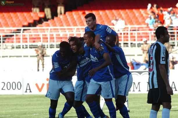Novamente, Raposa e Galo estavam frente a frente na final do Mineiro e a vantagem também era do time celeste. A equipe do técnico Adílson Batista não teve dó do tradicional rival e devolveu, com sobra, a goleada do ano anterior. Marcelo Moreno, Marcos, contra, e Ramires marcaram no primeiro tempo. Na etapa final, Guilherme e Wagner completaram o placar, que deixou a taça nas mãos da Raposa.