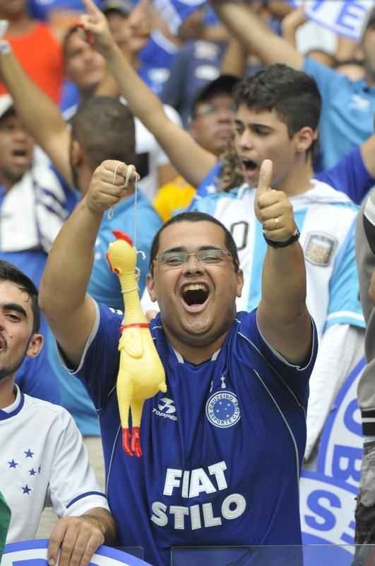 Imagens da torcida do Cruzeiro no clssico contra o Atltico, no Mineiro