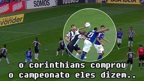 Falha de Victor no primeiro gol, pnalti perdido por Willian no final e arbitragem viraram memes 
