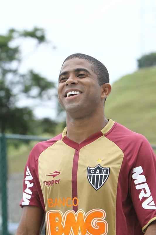 Jnior Csar foi pea importante na equipe do tcnico Cuca em 2012 e 2013