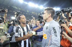 Ronaldinho Gacho e Victor: cones da Libertadores de 2013