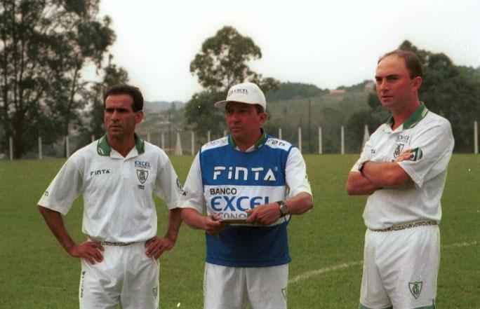 Em 1998, o Amrica, j na elite do futebol brasileiro, foi eliminado pelo Atltico o Estadual e Givanildo acabou deixando o comando do clube.