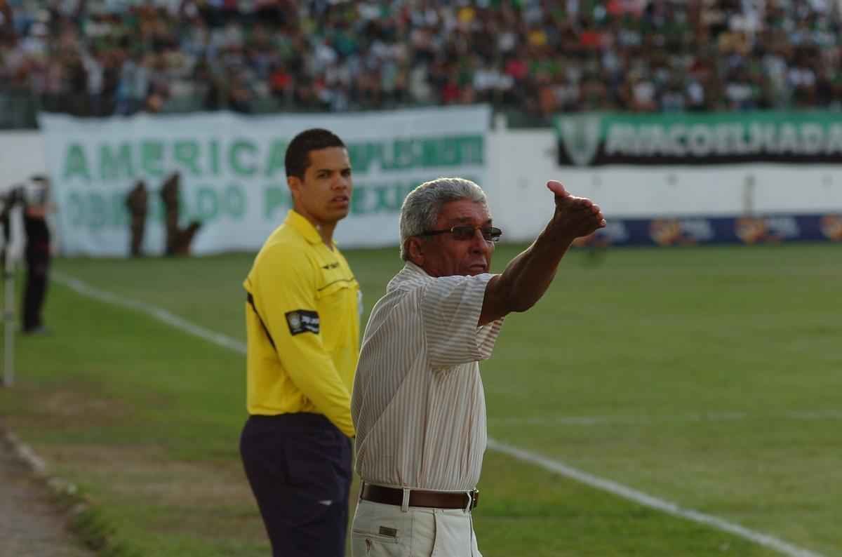 Em 2009, o Amrica conquistou seu segundo ttulo nacional e novamente com Givanildo Oliveira. O trofu da Srie C fez o Coelho retornar  Segunda Diviso depois de cinco anos.