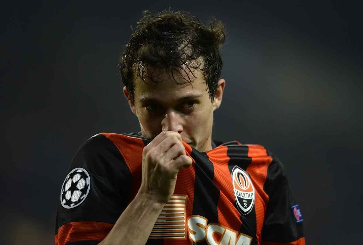 Bernard (Shakhtar) - Revelado pelo Atltico, foi integrado ao elenco profissional em 2010, tendo uma rpida passagem pelo Democrata de Sete Lagoas ainda naquele ano. Foi bicampeo mineiro (2012 e 2013) e conquistou a Copa Libertadores (2013) pelo Galo. No Shakhtar desde 2013, foi convocado para a Copa do Mundo de 2014, mas se destacou negativamente ao substituir Neymar no fatdico 7 a 1