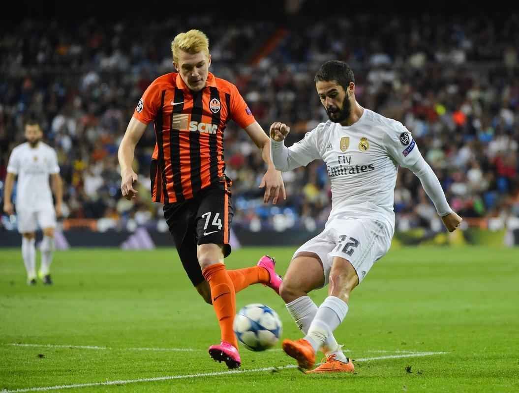 Real Madrid vence Shakhtar Donetsk com trs gols de Cristiano Ronaldo e um de Karim Benzema 