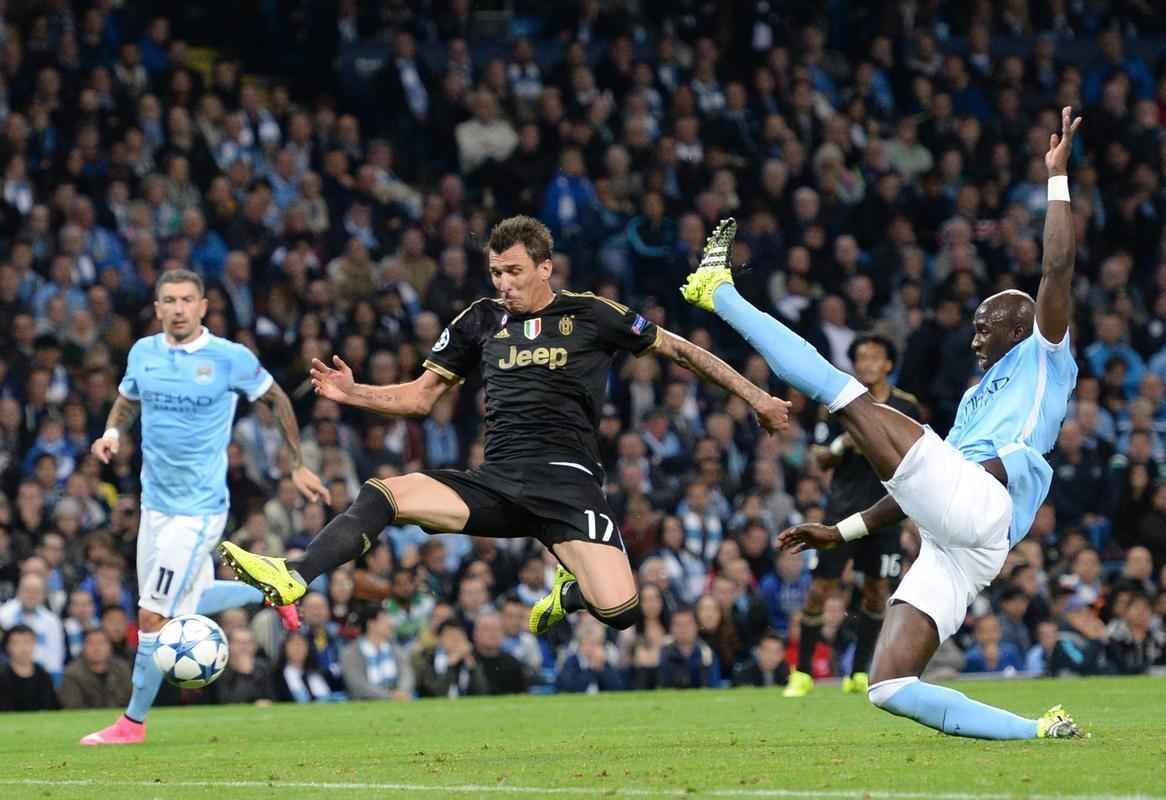 Juventus vira sobre Manchester City com gols de Mario Mandzukic e lvaro Morata 