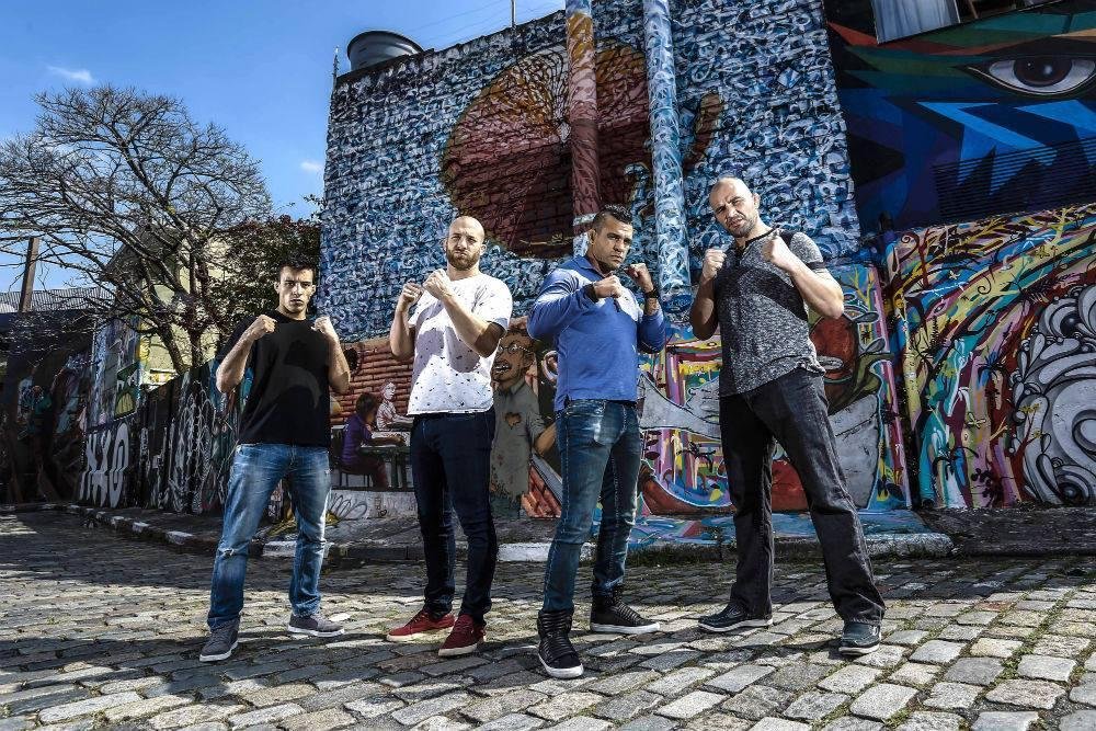 Sesso de fotos do UFC em So Paulo - Thominhas, Cummins, Belfort e Glover fazem pose