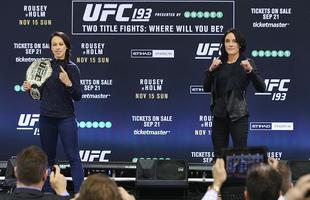 Coletiva e encaradas do UFC em Melbourne - Joanna Jedrzejczyk e Valerie Letourneau 