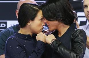Coletiva e encaradas do UFC em Melbourne - Joanna Jedrzejczyk e Valerie Letourneau 