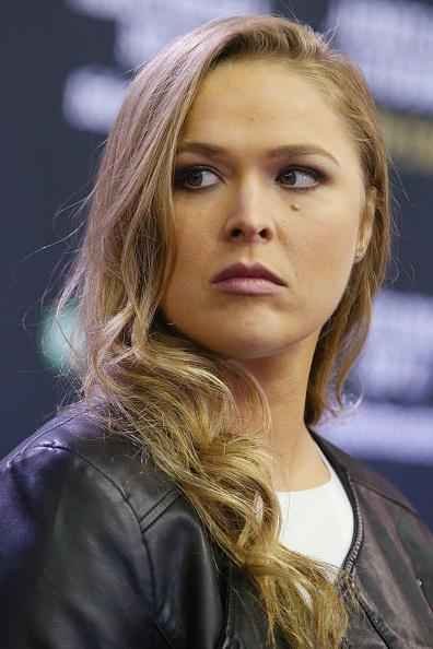 Coletiva e encaradas do UFC em Melbourne - A bela Ronda Rousey