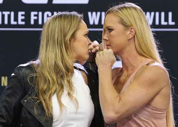 Coletiva e encaradas do UFC em Melbourne - Encarada entre Ronda Rousey e Holly Holm