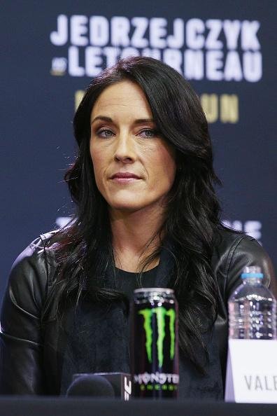 Coletiva e encaradas do UFC em Melbourne - A desafiante de Joanna, Valerie Letourneau