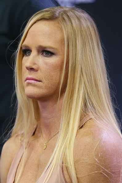 Coletiva e encaradas do UFC em Melbourne - A desafiante de Ronda, Holly Holm
