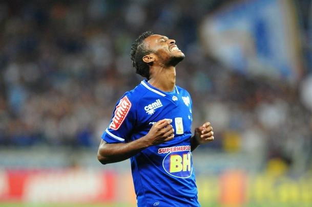 Veja imagens do jogo entre Cruzeiro e Vasco, no Mineiro, pela 26 rodada do Campeonato Brasileiro