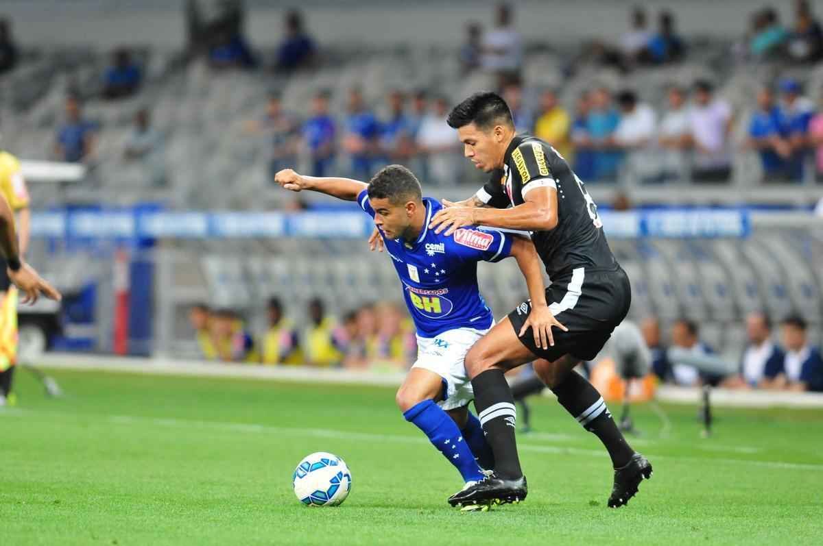 Veja imagens do jogo entre Cruzeiro e Vasco, no Mineiro, pela 26 rodada do Campeonato Brasileiro