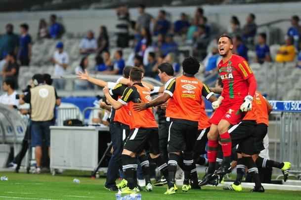 Veja imagens do jogo entre Cruzeiro e Vasco, no Mineiro, pela 26 rodada do Campeonato Brasileiro