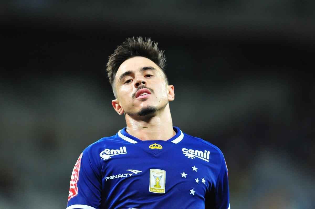 Veja imagens do jogo entre Cruzeiro e Vasco, no Mineiro, pela 26 rodada do Campeonato Brasileiro