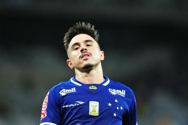 Veja imagens do jogo entre Cruzeiro e Vasco, no Mineiro, pela 26 rodada do Campeonato Brasileiro