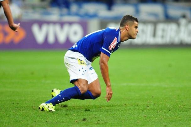 Veja imagens do jogo entre Cruzeiro e Vasco, no Mineiro, pela 26 rodada do Campeonato Brasileiro