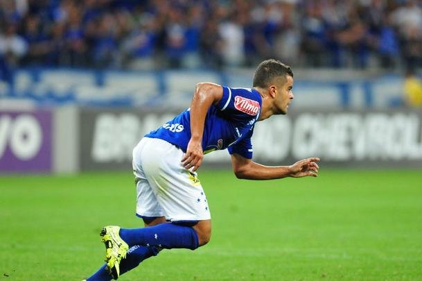 Veja imagens do jogo entre Cruzeiro e Vasco, no Mineiro, pela 26 rodada do Campeonato Brasileiro