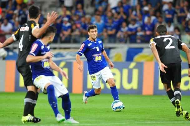 Veja imagens do jogo entre Cruzeiro e Vasco, no Mineiro, pela 26 rodada do Campeonato Brasileiro