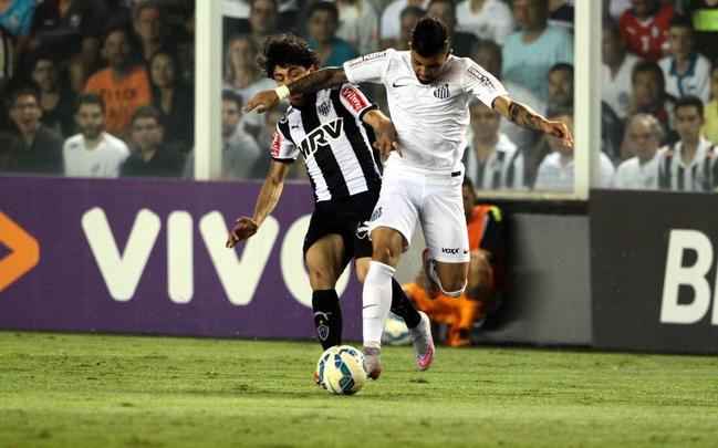 Atltico apresenta futebol aptico e  goleado pelo Santos na Vila Belmiro