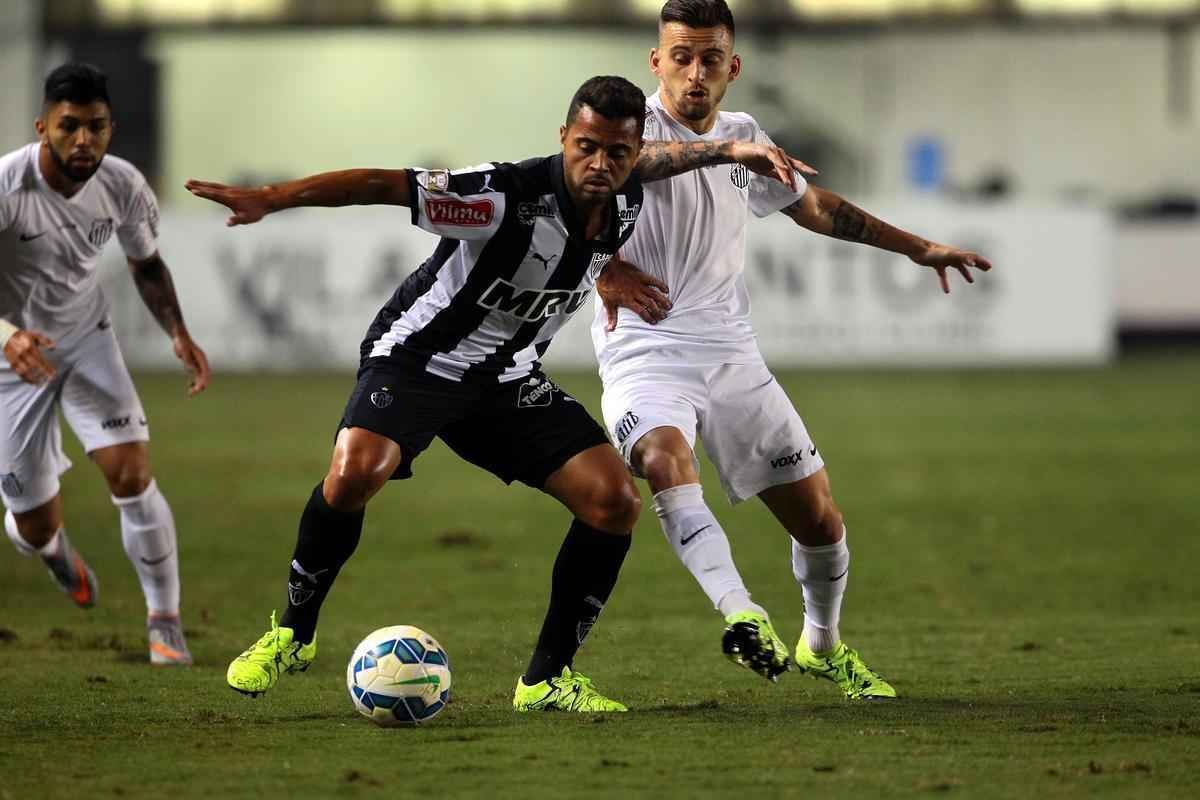 Atltico apresenta futebol aptico e  goleado pelo Santos na Vila Belmiro