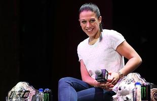 Estrelas femininas do UFC participam de Media Day com fs em Sydney