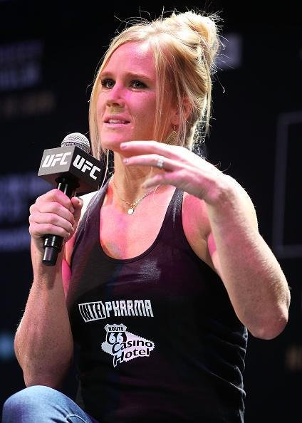 Estrelas femininas do UFC participam de Media Day com fs em Sydney