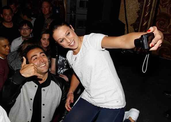 Estrelas femininas do UFC participam de Media Day com fs em Sydney