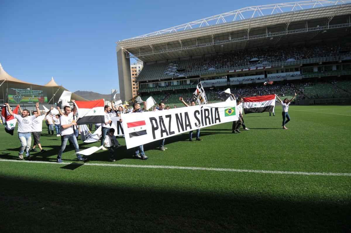 Atltico abriu as portas do Independncia para refugiados srios como forma de homenage-los e de pedir paz no pas