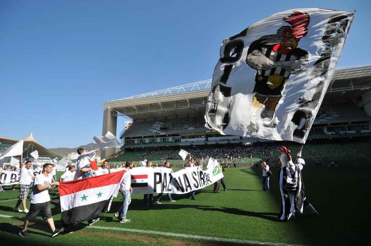 Atltico abriu as portas do Independncia para refugiados srios como forma de homenage-los e de pedir paz no pas