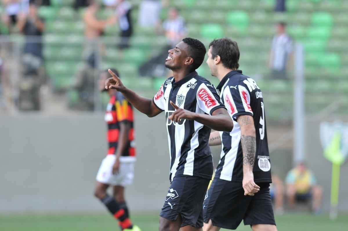 lances do primeiro tempo do jogo entre Atltico e Flamengo no Independncia