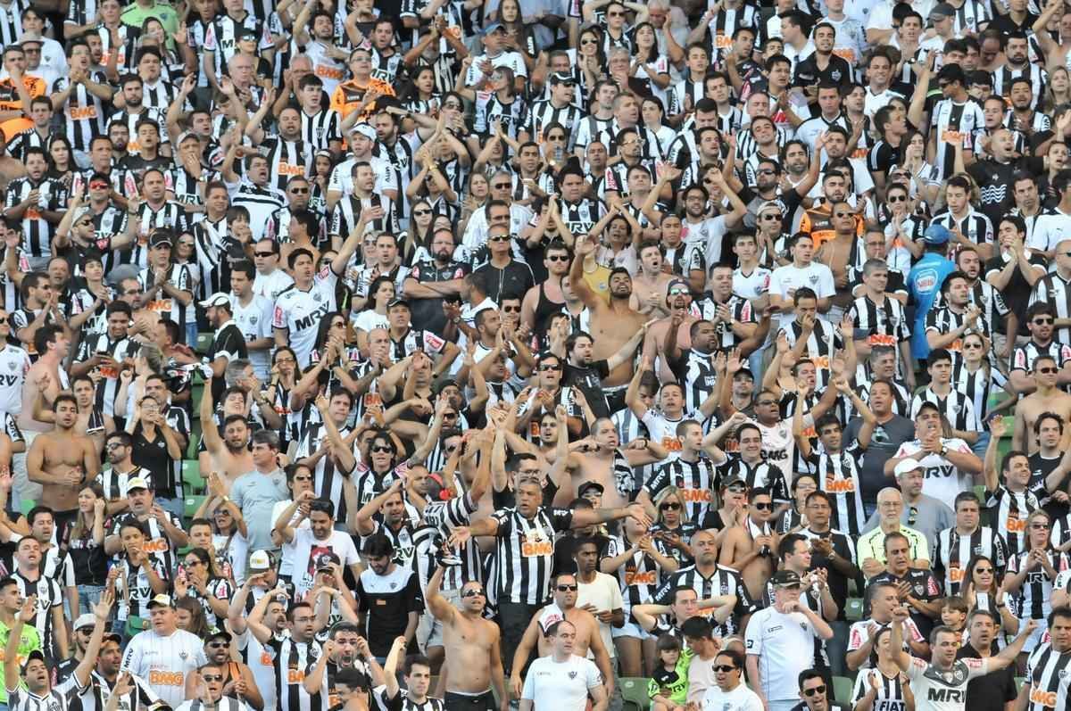 lances do primeiro tempo do jogo entre Atltico e Flamengo no Independncia