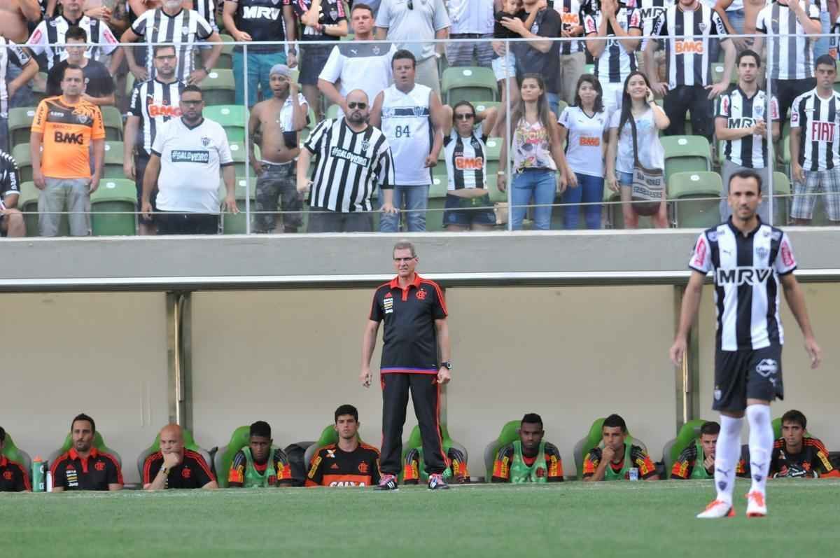 lances do primeiro tempo do jogo entre Atltico e Flamengo no Independncia