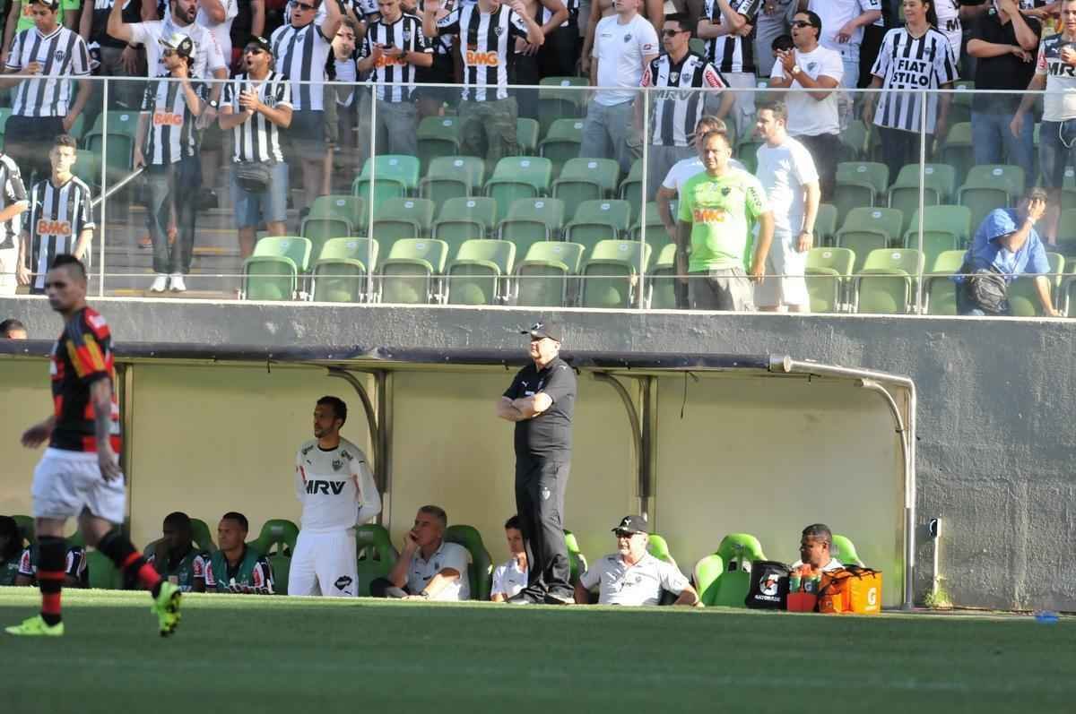 lances do primeiro tempo do jogo entre Atltico e Flamengo no Independncia