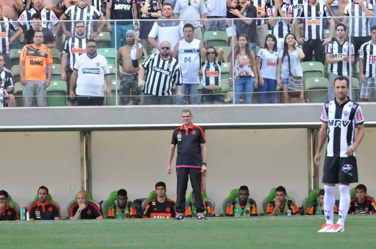 lances do primeiro tempo do jogo entre Atltico e Flamengo no Independncia