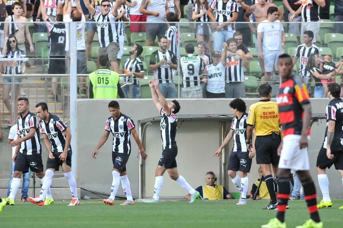 lances do primeiro tempo do jogo entre Atltico e Flamengo no Independncia