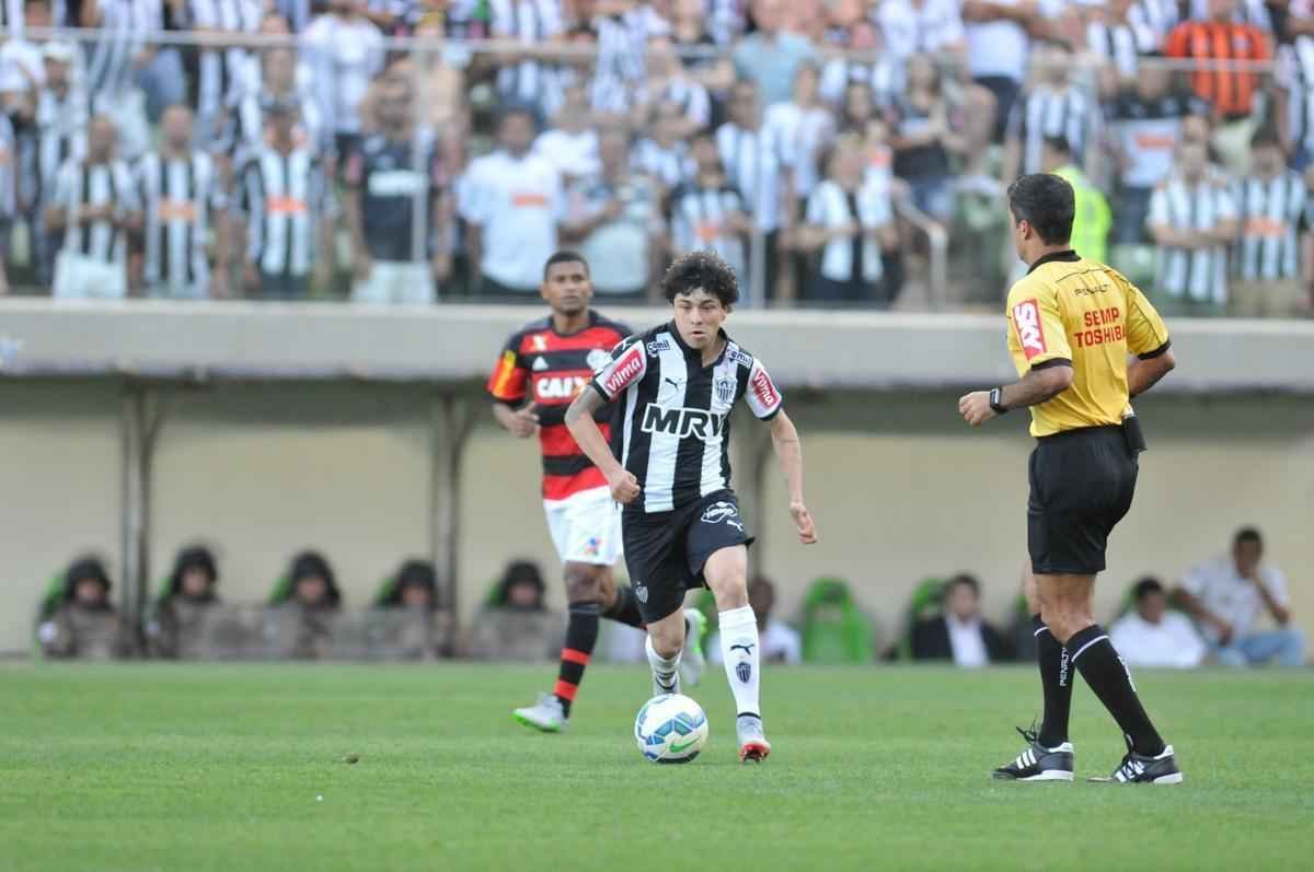 Imagens do segundo tempo da partida no Independncia, que teve at intervalo tcnico por conta do calor