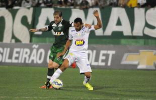 Cruzeiro venceu Chapecoense por 2 a 0 com gols de Fabiano e Rafael Lima