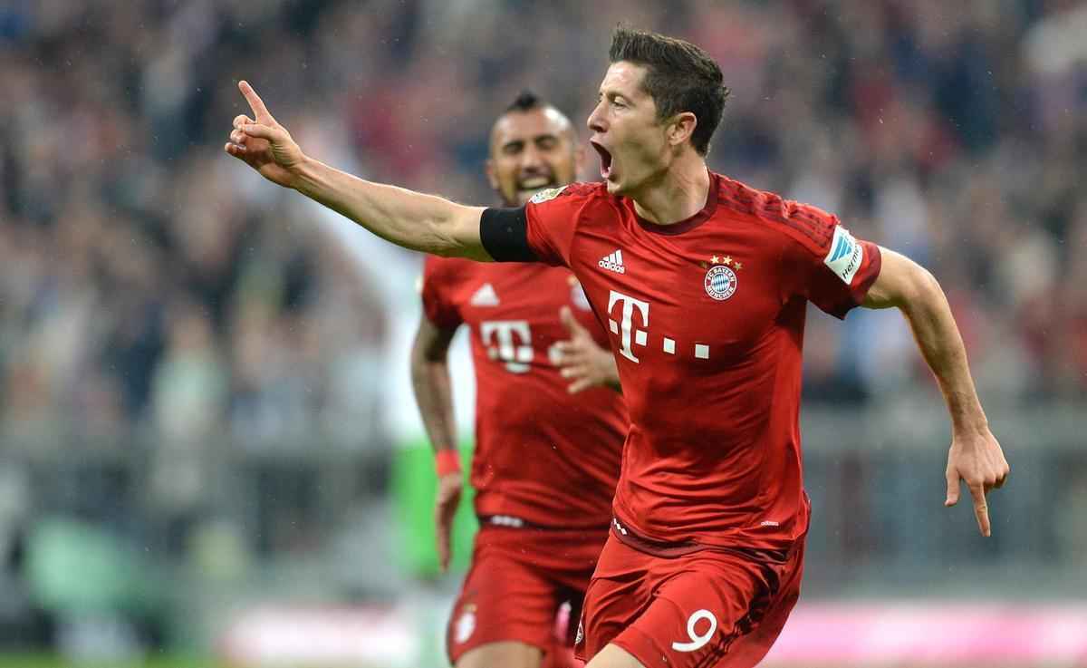Bayern de Munique goleia Wolfsburg pelo Campeonato Alemo