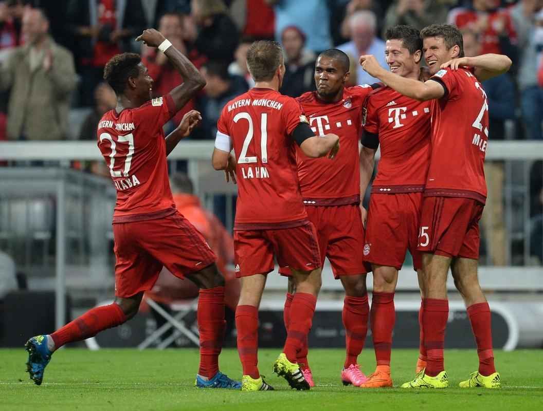 Bayern de Munique goleia Wolfsburg pelo Campeonato Alemo