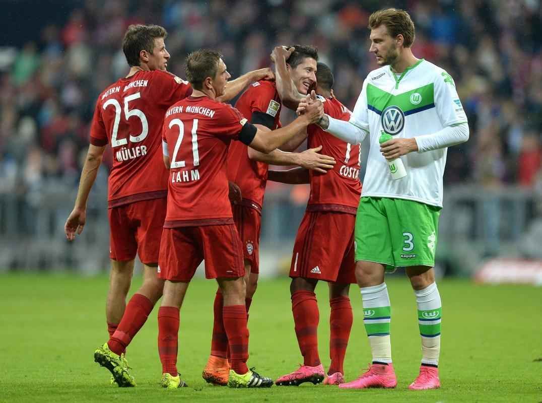Bayern de Munique goleia Wolfsburg pelo Campeonato Alemo