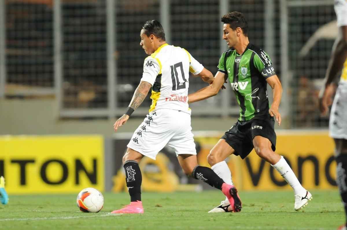 Fotos de Amrica x Cricima, no Independncia, em confronto vlido pela 28 rodada da Srie B do Brasileiro (Ramon Lisboa/EM/D.A Press)