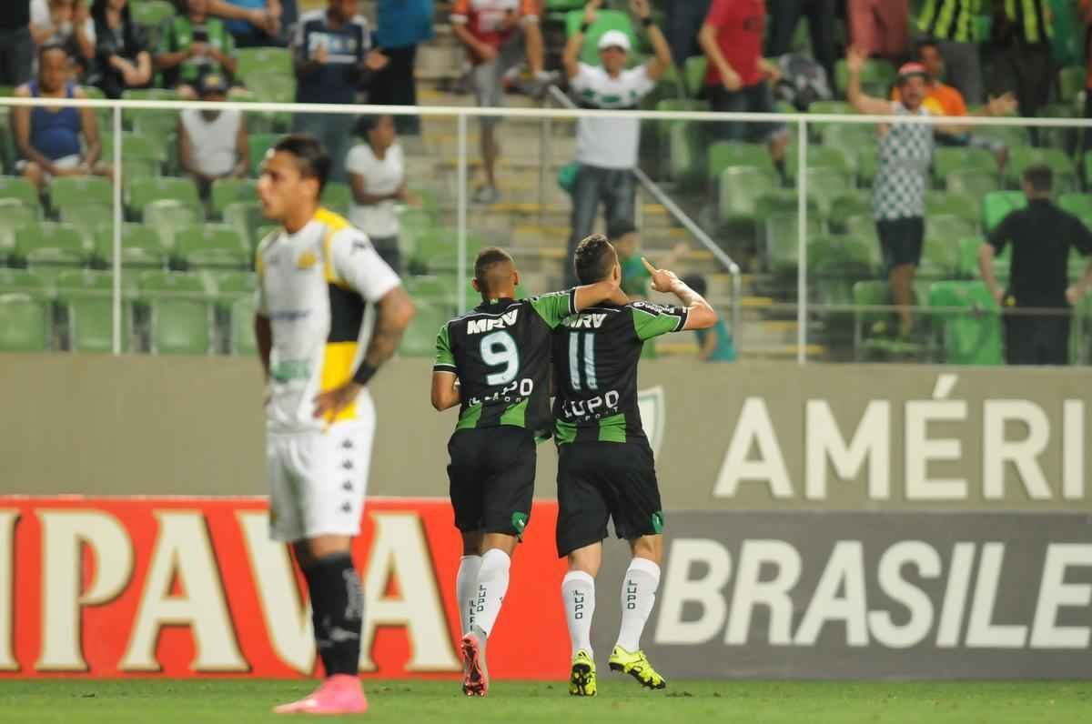 Fotos de Amrica x Cricima, no Independncia, em confronto vlido pela 28 rodada da Srie B do Brasileiro (Ramon Lisboa/EM/D.A Press)