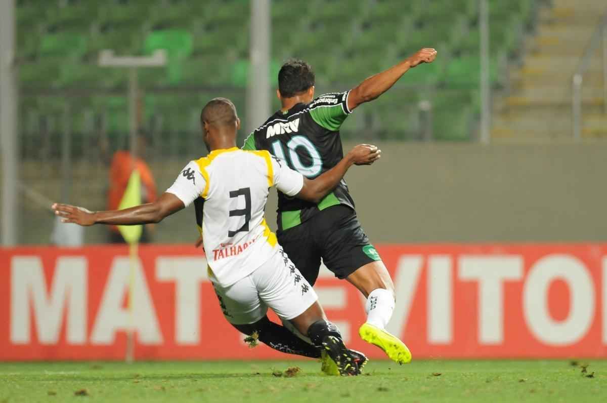 Fotos de Amrica x Cricima, no Independncia, em confronto vlido pela 28 rodada da Srie B do Brasileiro (Ramon Lisboa/EM/D.A Press)