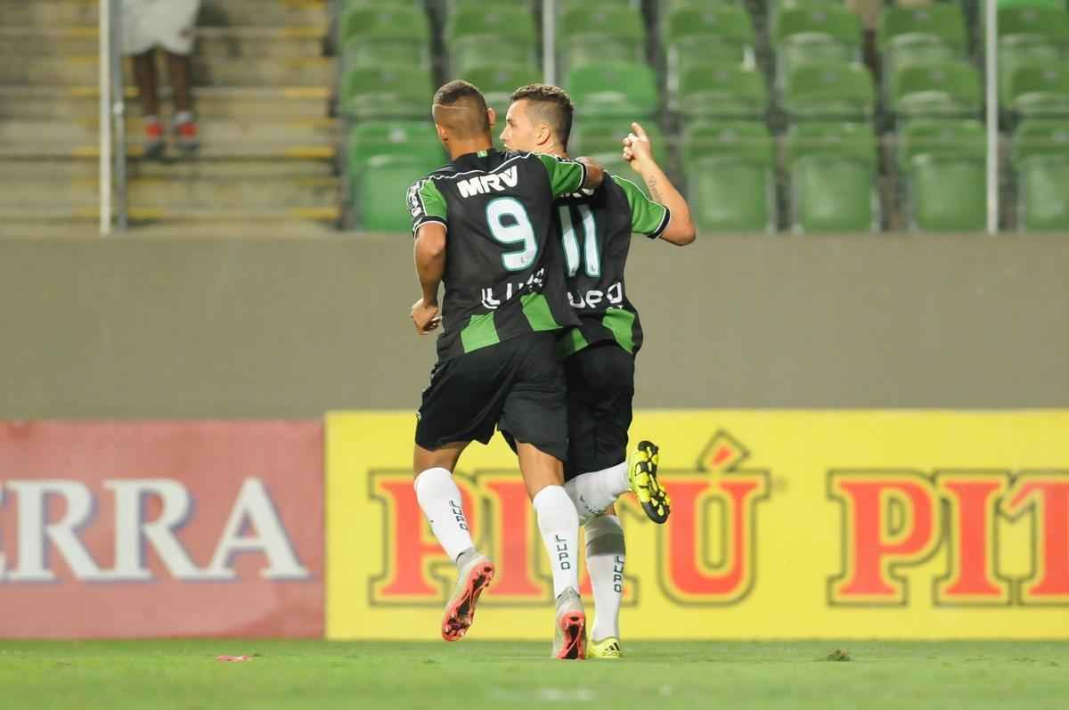 Fotos de Amrica x Cricima, no Independncia, em confronto vlido pela 28 rodada da Srie B do Brasileiro (Ramon Lisboa/EM/D.A Press)