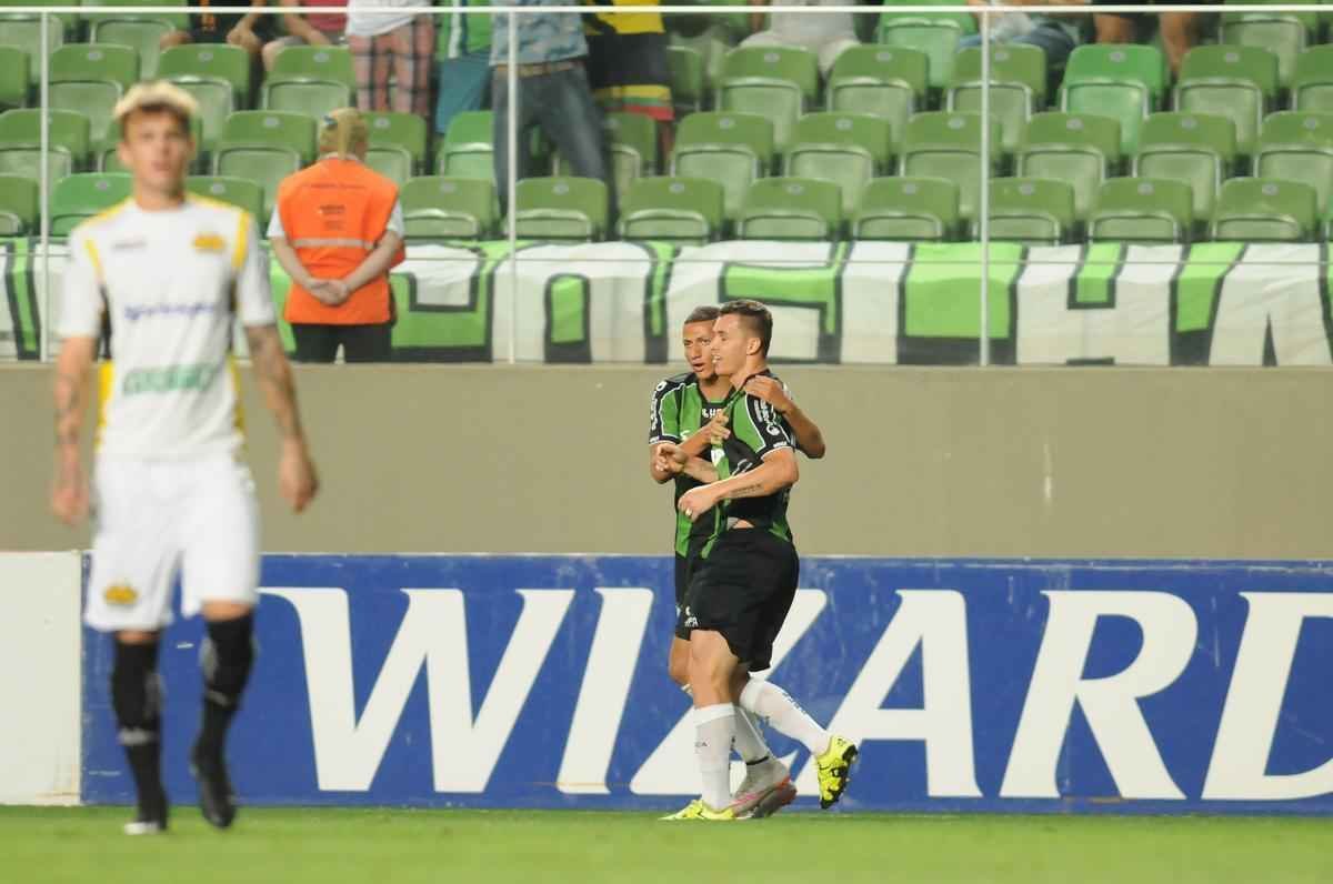 Fotos de Amrica x Cricima, no Independncia, em confronto vlido pela 28 rodada da Srie B do Brasileiro (Ramon Lisboa/EM/D.A Press)